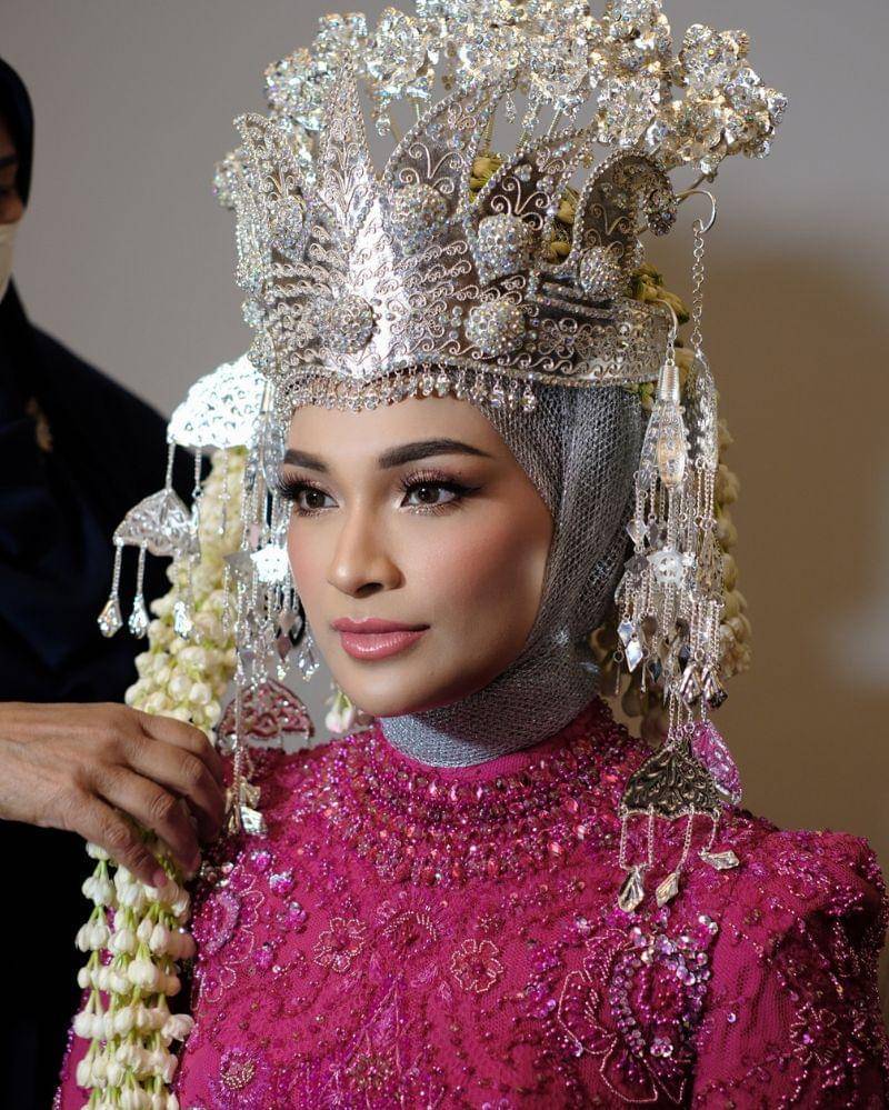 Instagram.com/loritayoung_mua